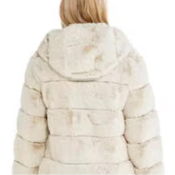 ❣️HOST PICK❣️ BCBG Lux Faux Fur Walker Jacket with Hood NWT - Picture 2 of 9